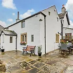 2 Bed In Skipton Oc-91296 Holiday home *