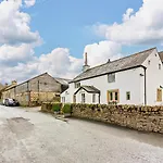2 Bed In Skipton Oc-91296 Holiday home *