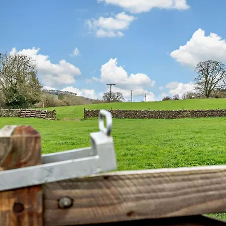 2 Bed In Skipton Oc-91296 * Leeds (West Yorkshire)